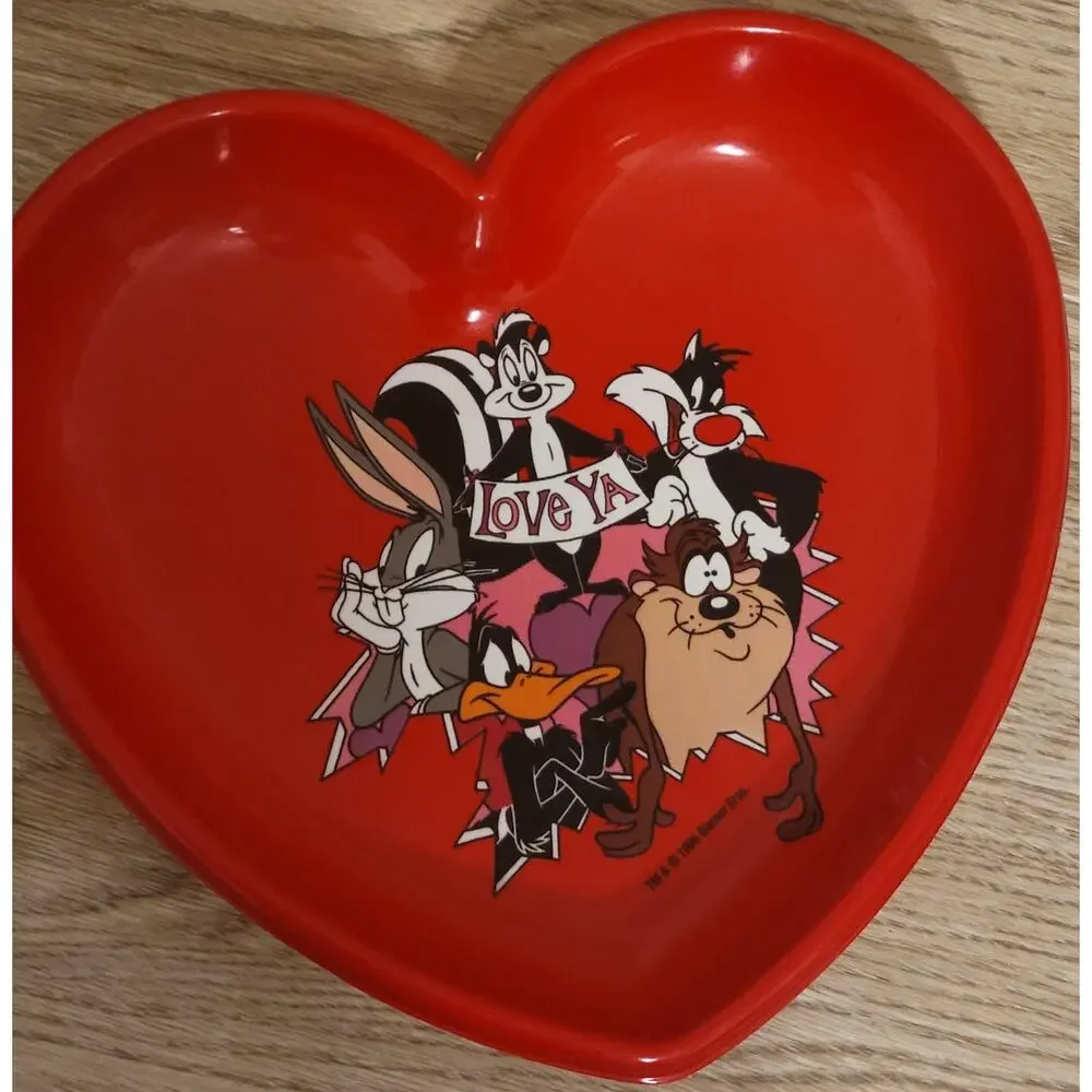 Vintage 1996 Looney Tunes Heart Shaped Plastic Tray Plate Valentine's Day Set